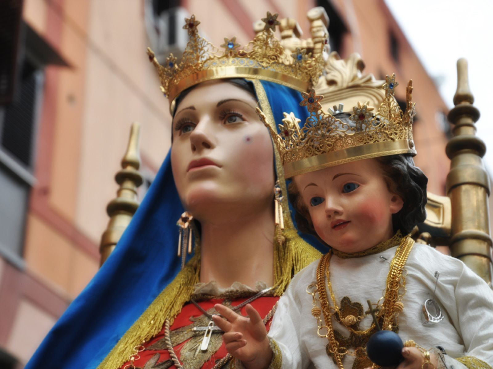 La Madonna dell’Arco di Sant’Anastasia, una delle Sette Madonne Sorelle venerate in Campania