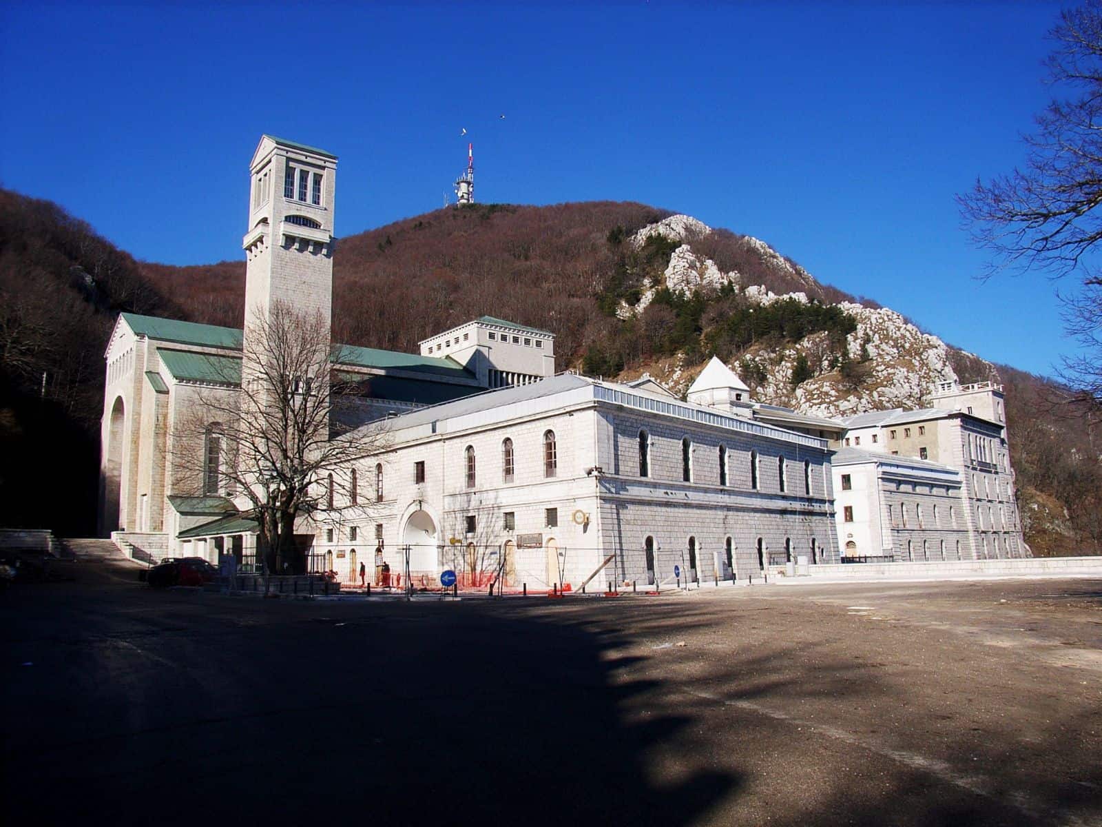 Una veduta del santuario di Montevergine