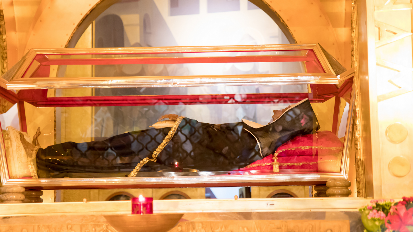 Il corpo di Santa Rita da Cascia, nell'omonima chiesa a lei dedicata